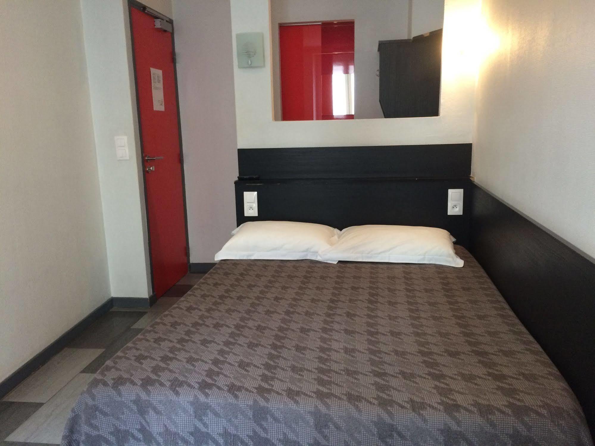 Hotel Mimosa Париж Экстерьер фото